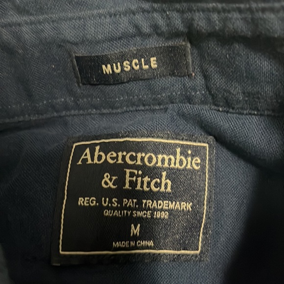 Medium Abercrombie & Fitch shirt - Picture 2 of 3